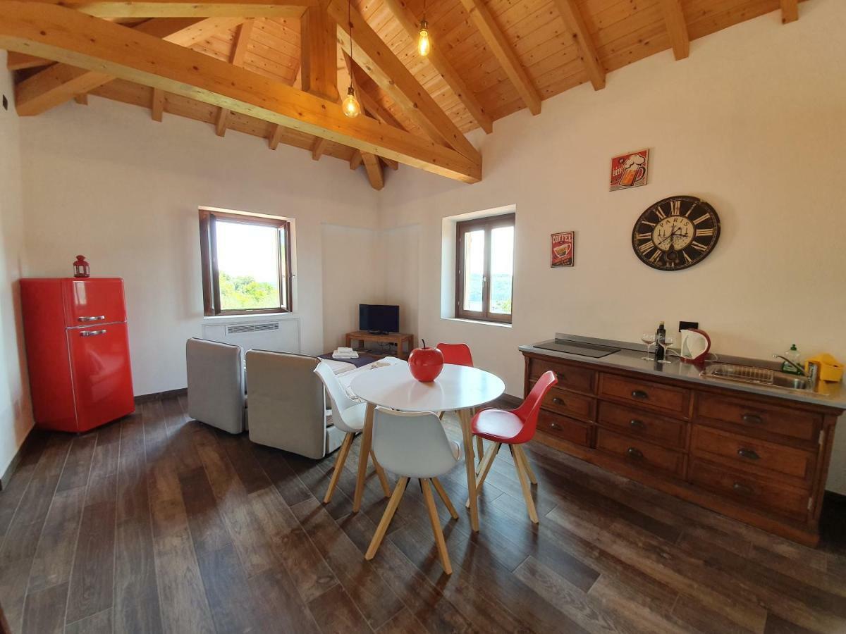 Agriturismo Podere Nigriano Salo Exterior photo